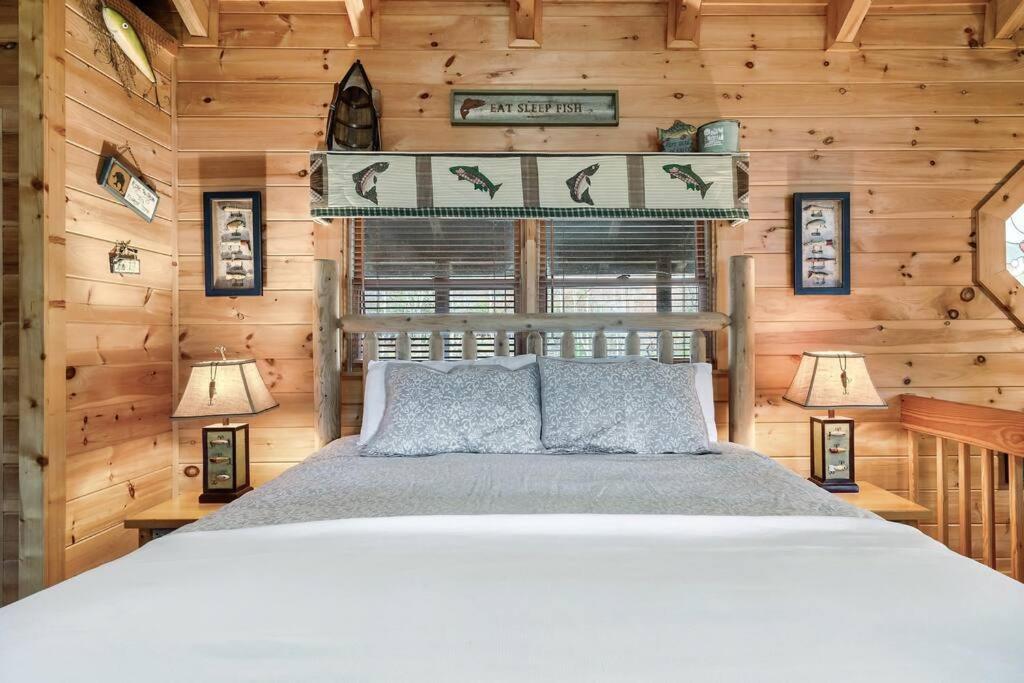 Spectacular Mtns Views With Private Hot Tub With Pool Table And Private Pond Villa Sevierville Exterior photo